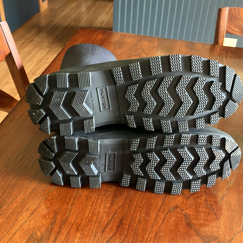 Hunter mid explorer rain boots! Gently used - Picture 10 of 11